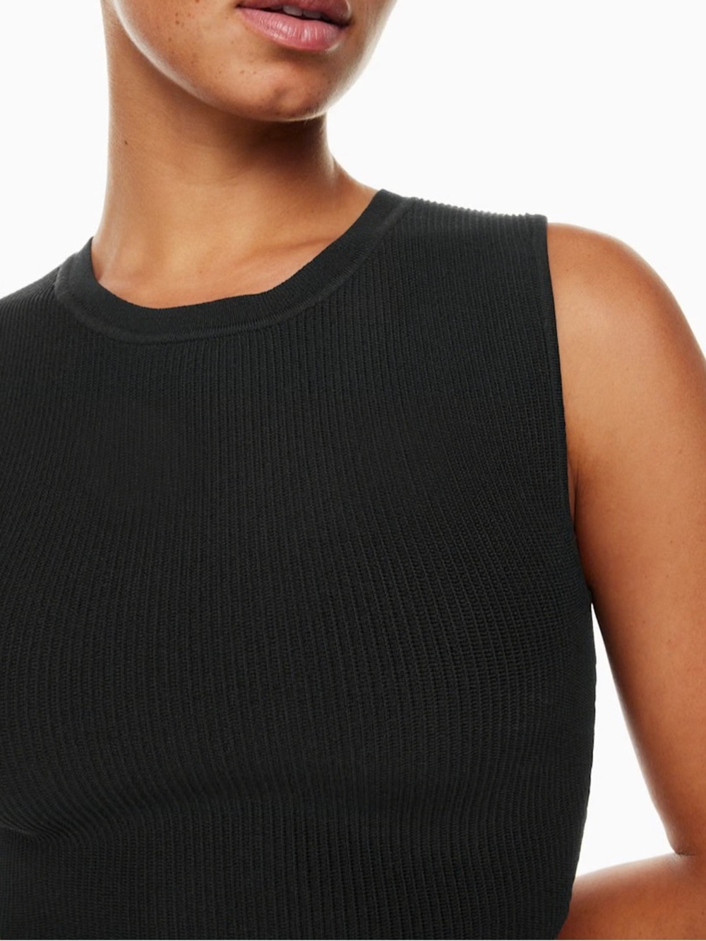 Aritzia Babaton Sculpt Knit Cropped Tank in Black — Small
